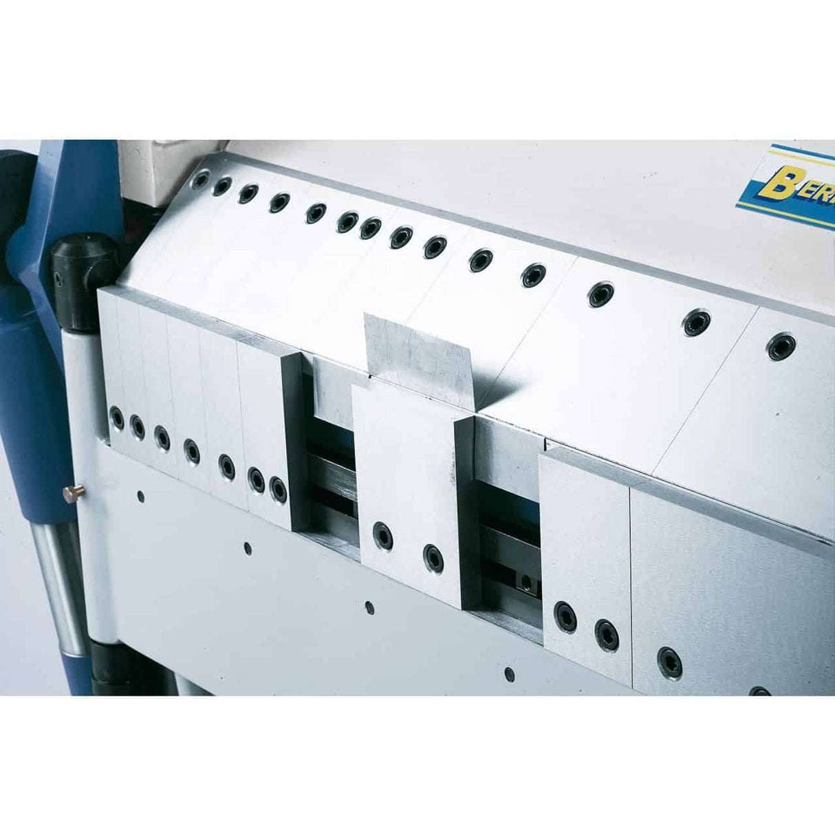 Bernardo TBS 1500 – Piegatrice manuale con lame segmentate 1500 mm