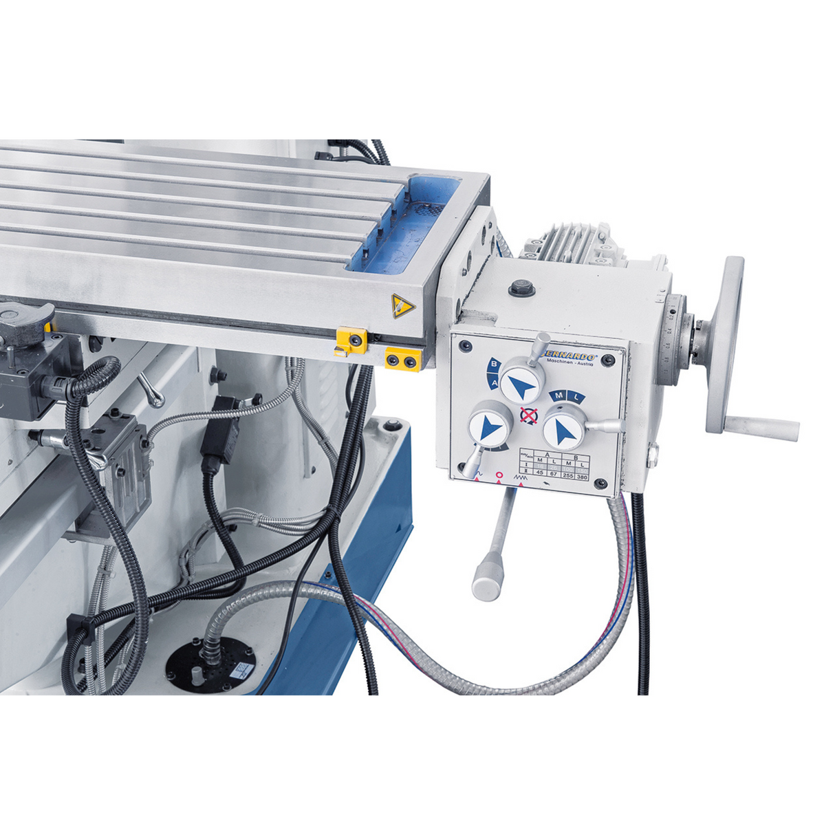 Universal milling machine UWF 90 + 3-axis position display ES-12 H + pneumatic clamping