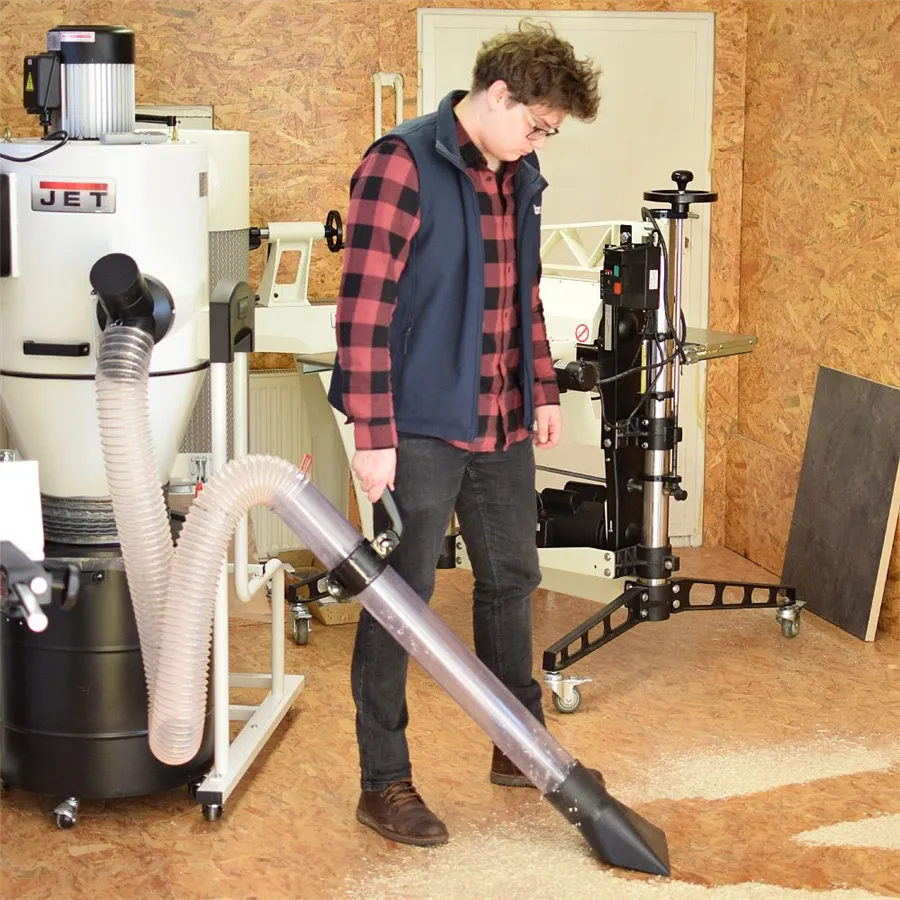 Aspiratore per pavimenti