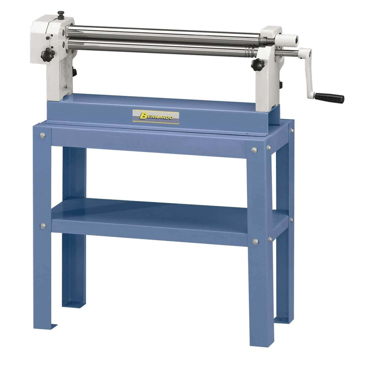 Calandra Bernardo RM 610 con rulli in acciaio da 610 mm, rullo posteriore inclinato e scanalature longitudinali per coni, cilindri e tubi.