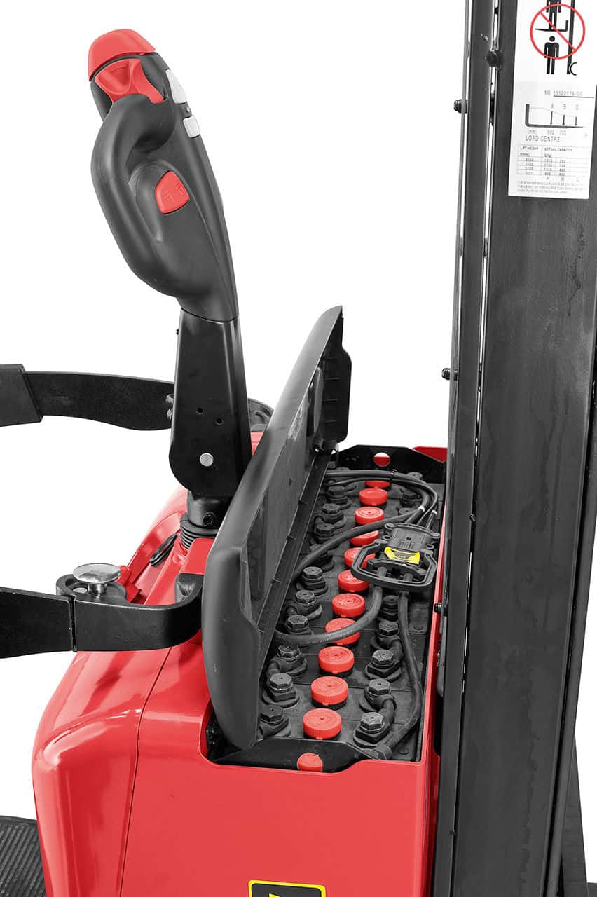 Carrello elevatore con guida a timone elettrico EDS 1250 - 2,8