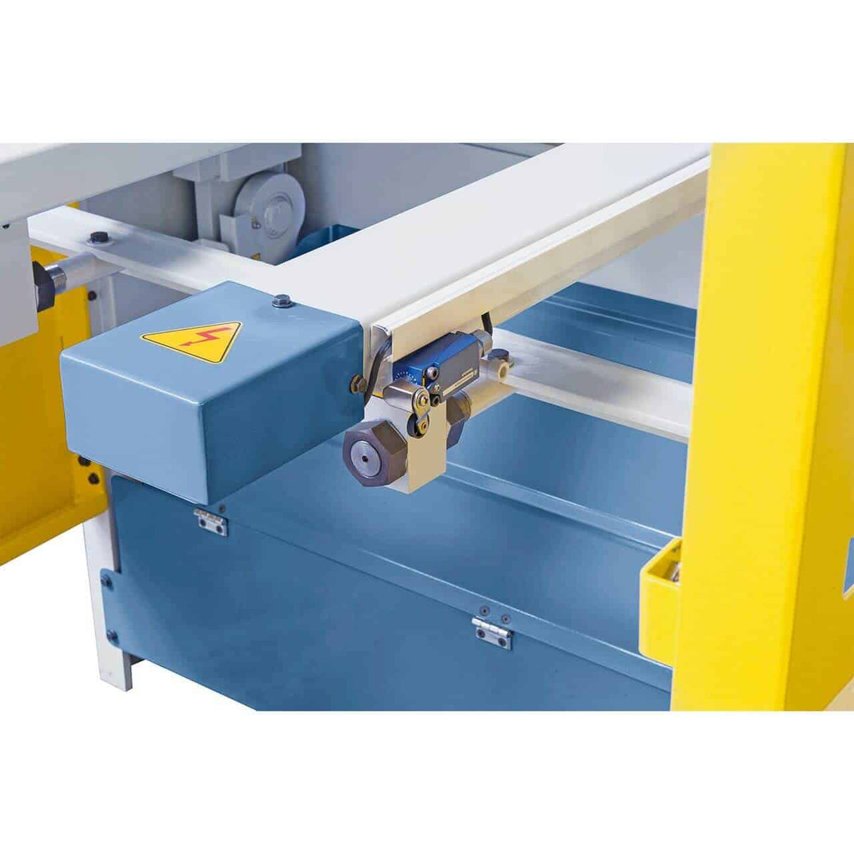 Cesoie a ghigliottina motorizzate per lamiera