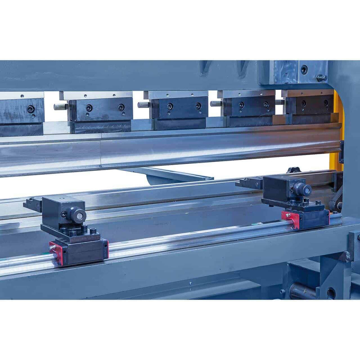 Pressa e piegatrice idraulica Bernardo