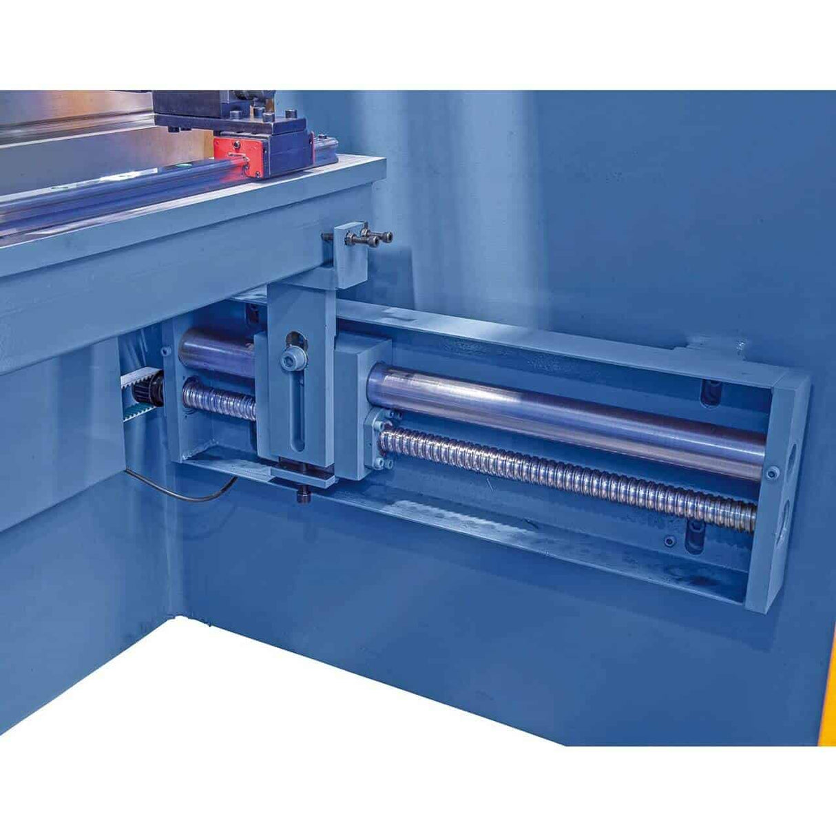 Pressa piegatrice idraulica (2)