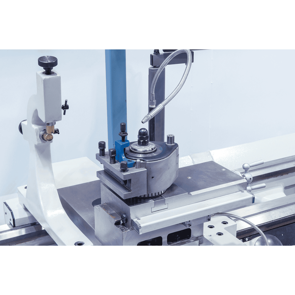 Goliath 660 x 3000 Universal Lathe with Digital Display