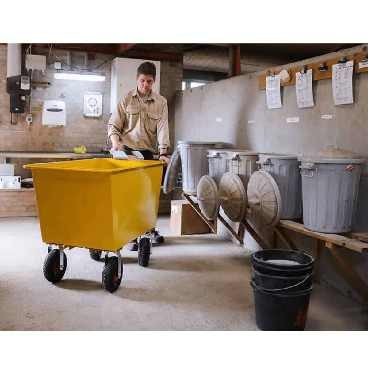 Carrello per mangime FW 300-4M