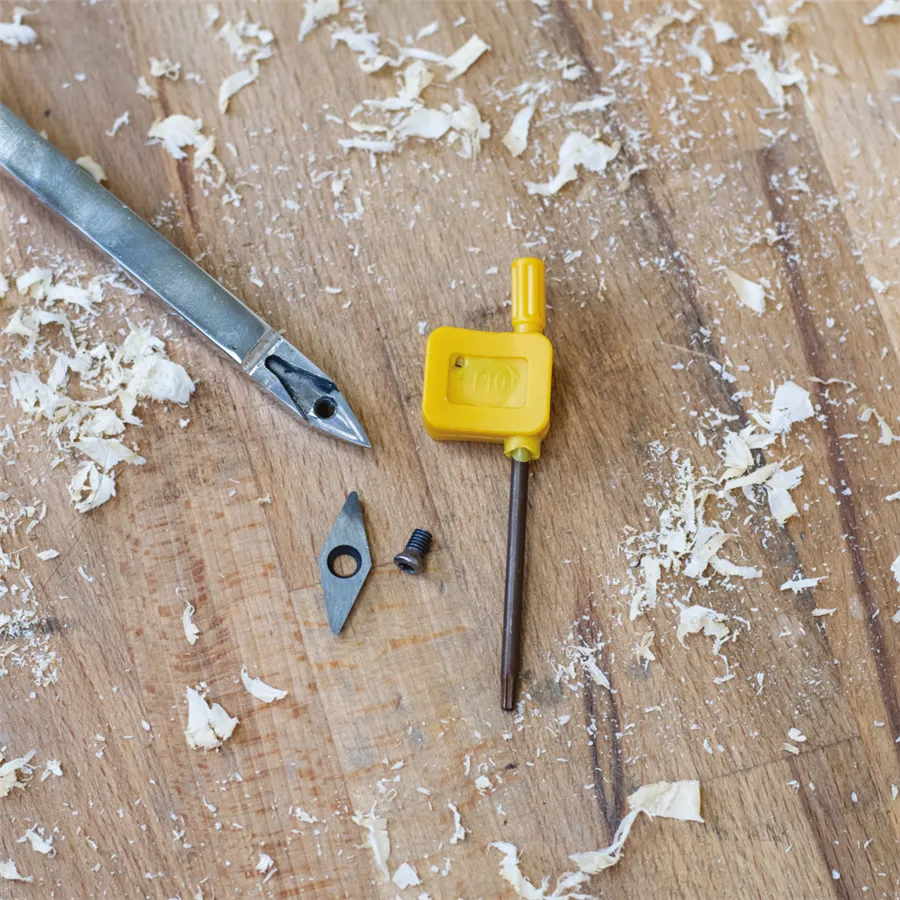 Scalpello a punta estraibile