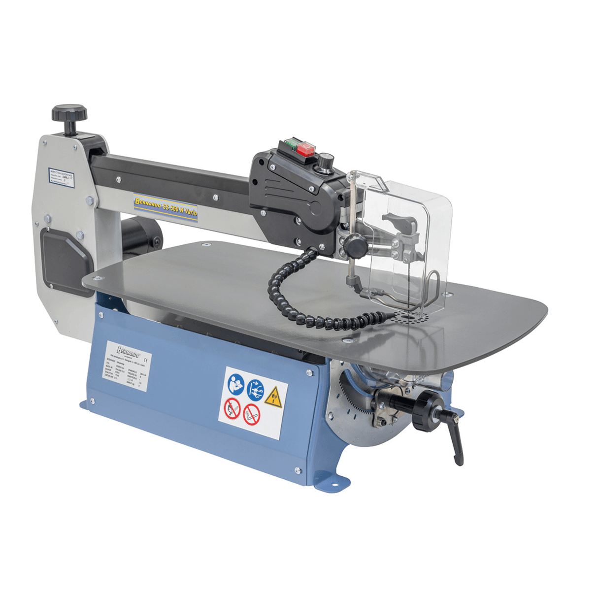 La SS 560 N Vario Bernardo è una sega traforo professionale con regolazione della velocità , ampia profondità di gola e arco inclinabile, ideale per lavorazioni precise su legno, plastica e metallo. Dotata di accessori completi per un utilizzo immediato.