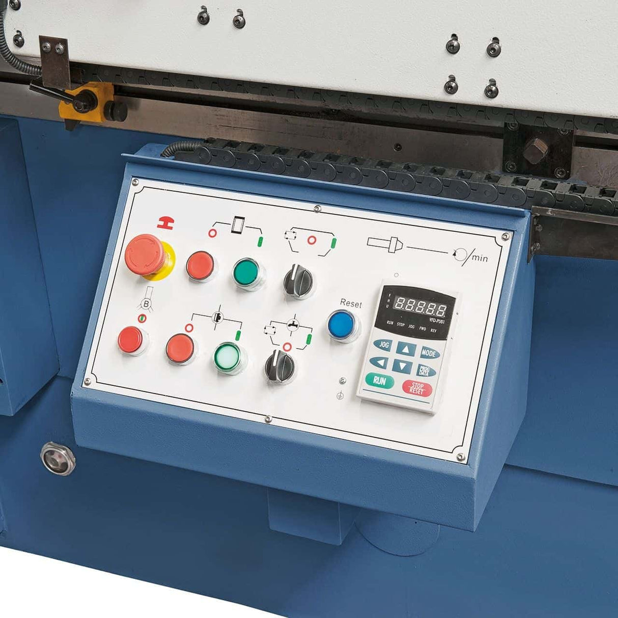 Universal cylindrical grinder URS 2000 N