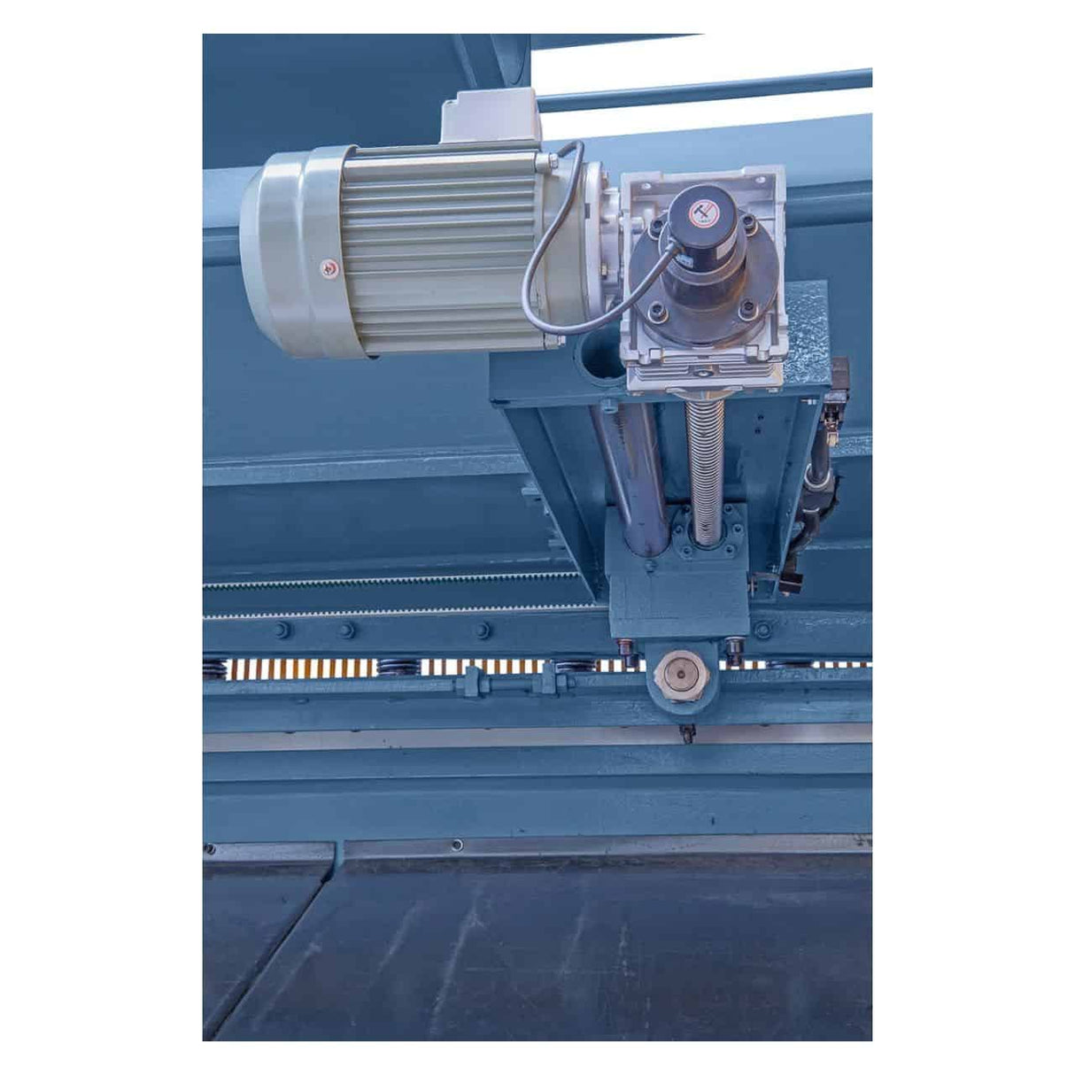 HSB 3200 x 10 oscillating hydraulic sheet metal cutting shear