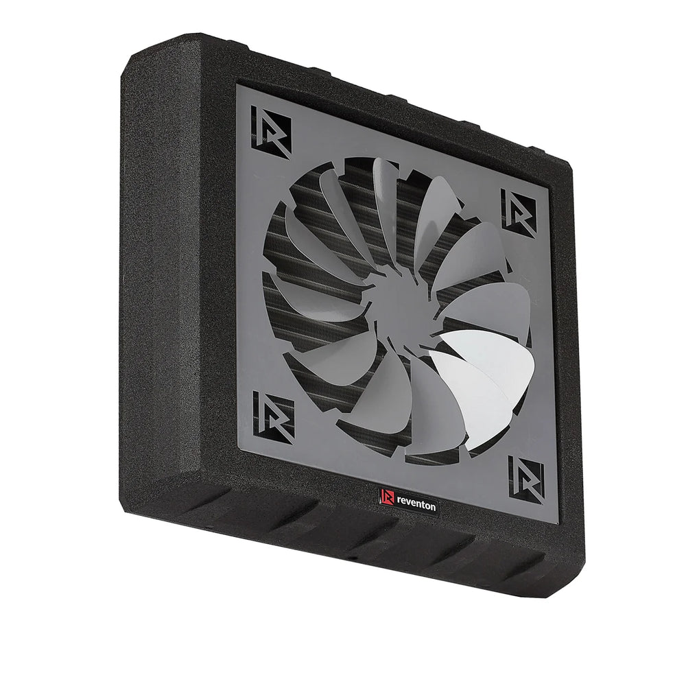 Aerotermo ad acqua Reventon serie HC con diffusore a 360°, progettato per una distribuzione omogenea del calore in tutte le direzioni. Dotato di scambiatore in rame/acciaio, struttura resistente e ventola assiale silenziosa, è ideale per ambienti industriali, commerciali e agricoli che richiedono comfort termico uniforme e prestazioni elevate.