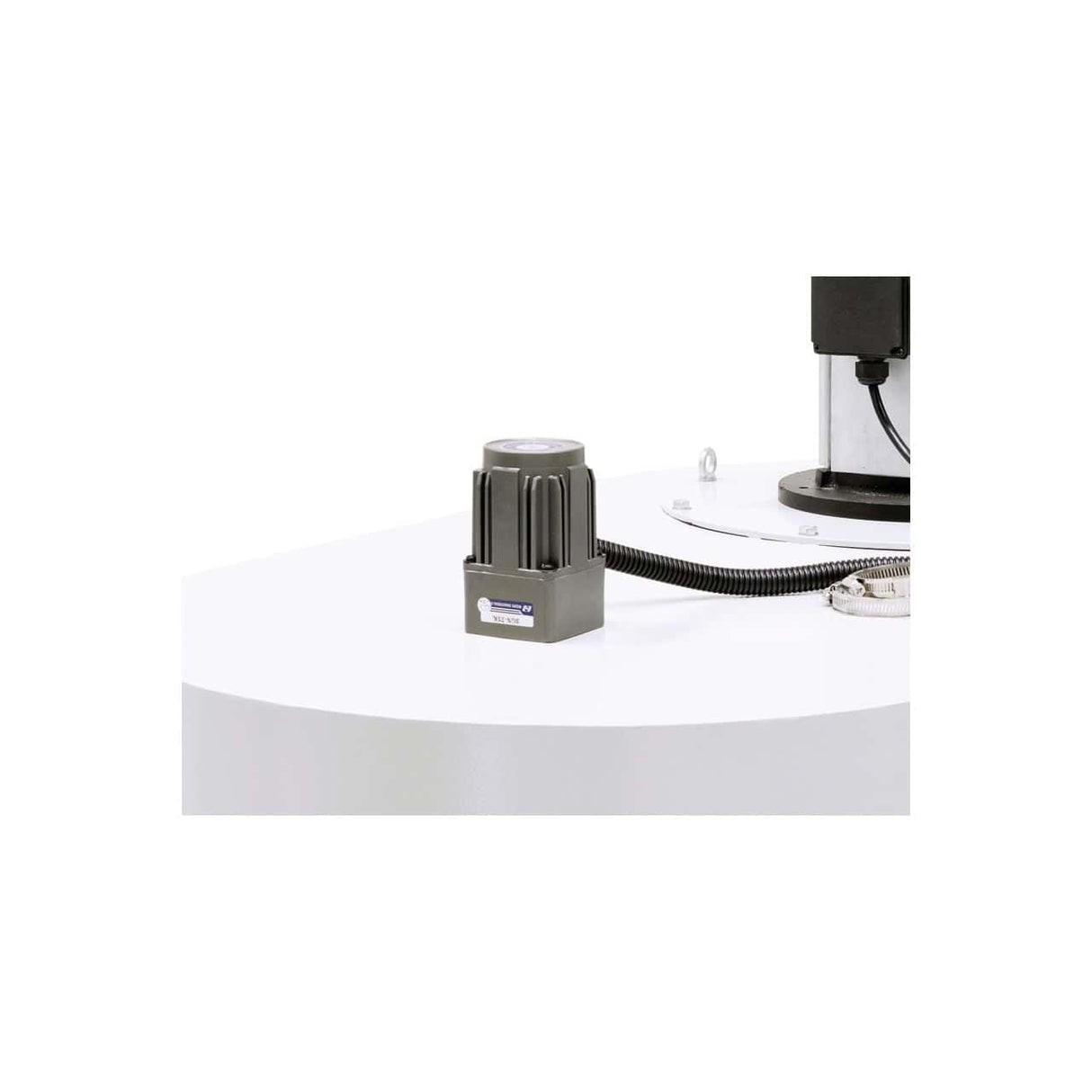 RLA 2700 cyclonic vacuum cleaner