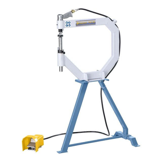 Martello pneumatico Bernardo PGH 500 con pedale, punzoni e martello lucidante, ideale per carrozzerie e restauro auto d’epoca.