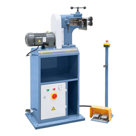 Bernardo Bordatrice elettrica MSM 250 C con gola 250 mm, motore da 0,75 kW e 4 coppie di rulli per bordatura e flangiatura incluse.