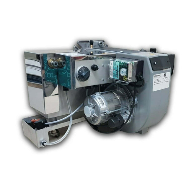 Bruciatore compatto EmB 20 per olio esausto, dotato di corpo in acciaio resistente al calore, ugello regolabile e connessioni per alimentazione olio e aria. Progettato per un’efficiente combustione di oli usati in sistemi di riscaldamento .