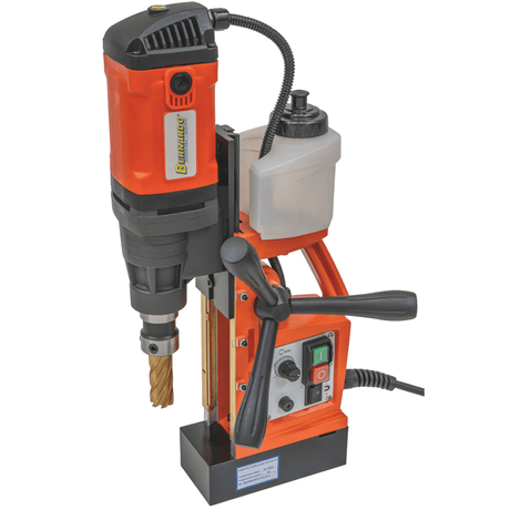 Bernardo Carotatrice magnetica MD 3550 VD con capacità di foratura Ø 35 mm, base magnetica da 14.800 N e velocità variabile.