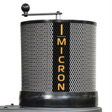 Filtro di ricambio cilindrico con pieghe HEPA, progettato per il sistema di aspirazione LAGUNA BFlux 1. Include struttura rinforzata e scuotitore manuale superiore.