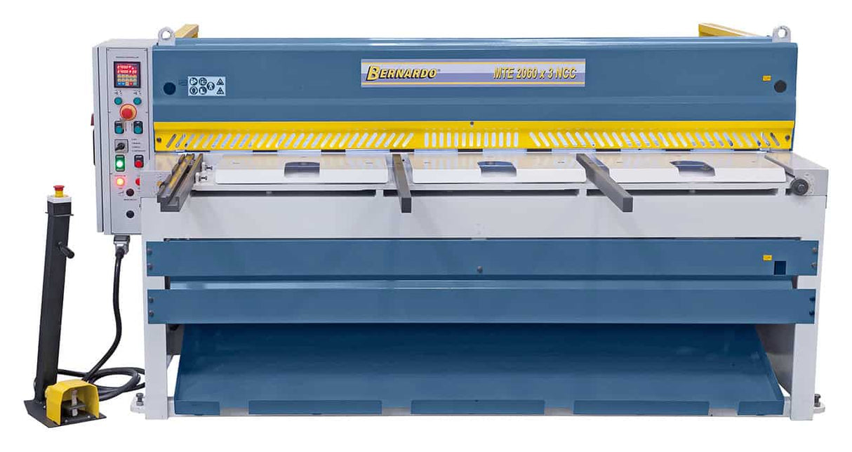 Motorized guillotine shear MTE 3060 x 3 NCC