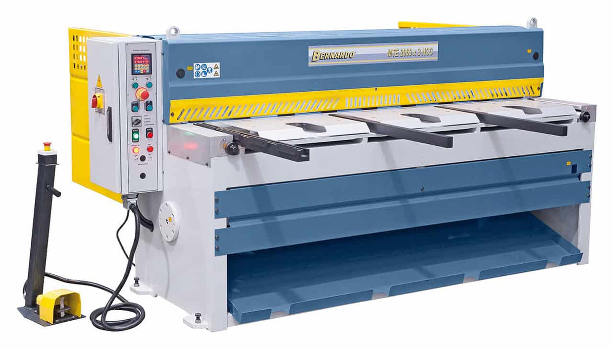 Motorized guillotine shear MTE 3060 x 3 NCC