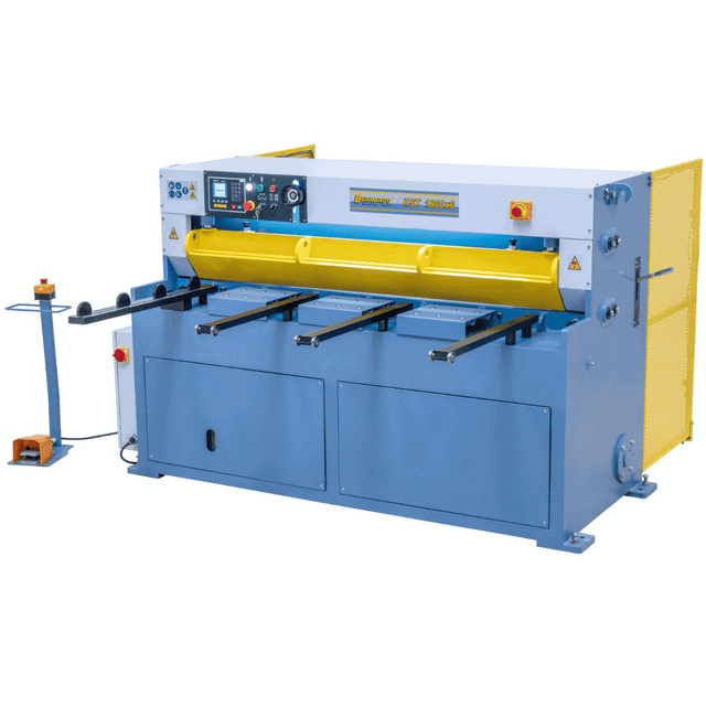 Cesoia idraulica Bernardo HST 1600 x 4 con arresto CNC, pressore automatico e bracci di supporto, ideale per lamiere fino a 4 mm.