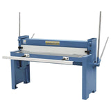 Cesoia manuale a ghigliottina Bernardo HTS 1550 con braccio di supporto estensibile, arresto posteriore e pressore automatico, ideale per tagli precisi di lamiere fino a 1,5 mm.