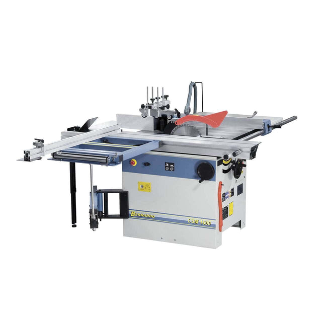 La macchina combinata CSM 2000 con lama inclinabile, incisore, tavolo scorrevole in alluminio da 2000 mm, toupie verticale e accessori inclusi.