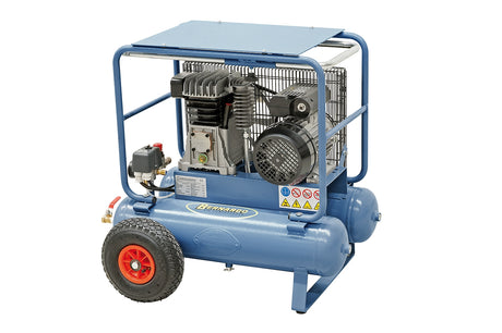 Compressore carrellato Bernardo AC17/DUO/F/W con doppio serbatoio da 11 litri, motore da 3 HP e gruppo pompante silenzioso da 74 dB(A), ideale per uso professionale e artigianale.