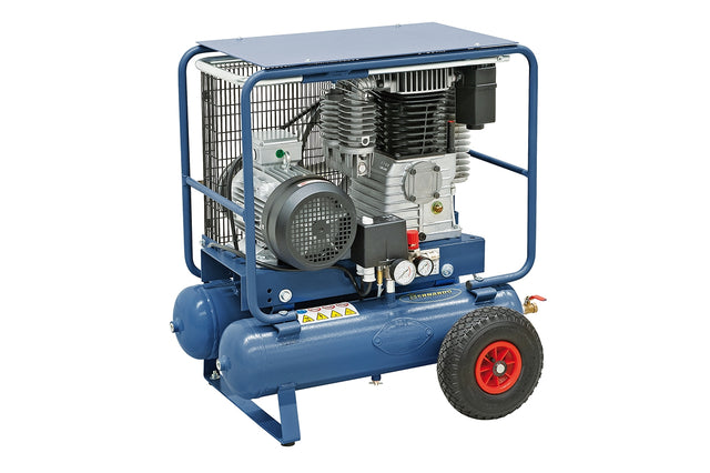Compressore carrellato Bernardo AC35/DUO/F/D con doppio serbatoio da 11 litri, motore da 5,5 HP e gruppo pompante bicilindrico silenzioso, ideale per uso professionale.