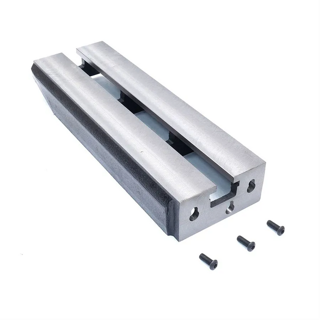 Modulo in acciaio per aumentare la lunghezza tornibile del Revo 1216 fino a 890 mm, installabile sul lato del contropunta