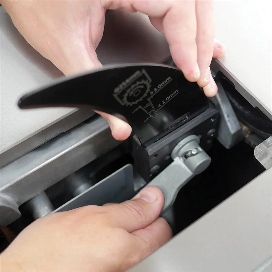 LAGUNA Separating Knife