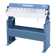 Piegatrice manuale Bernardo SB 915 S con struttura compatta e robusta, ideale per piegare lamiere fino a 915 mm di lunghezza.