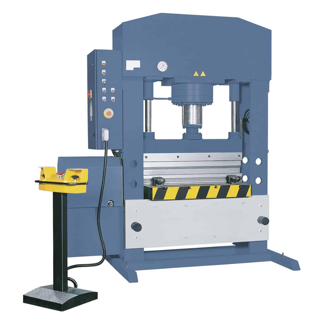 Bernardo Pressa idraulica universale AP 1020-100 da 100 tonnellate con tavola 500 x 1020 mm, corsa pistone 300 mm e motore da 7,5 kW.