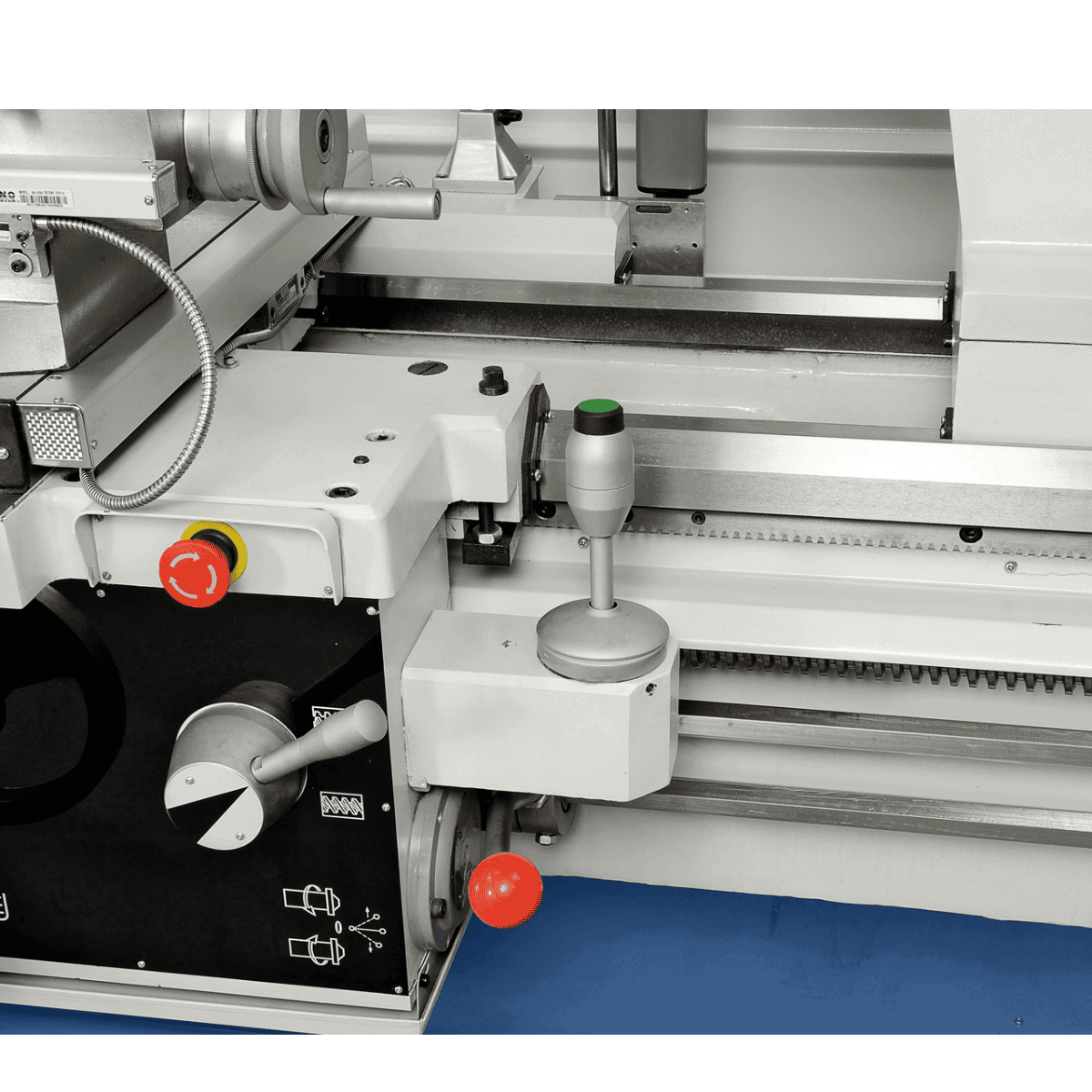 Titan 660 x 2000 Vario Continuous Speed Universal Lathe