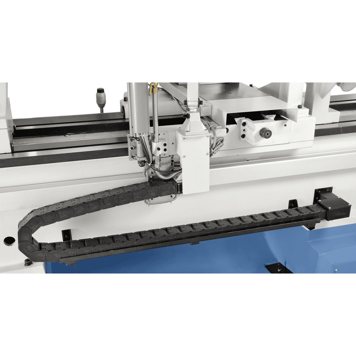 Titan 660 x 3000 Vario Continuous Speed Universal Lathe