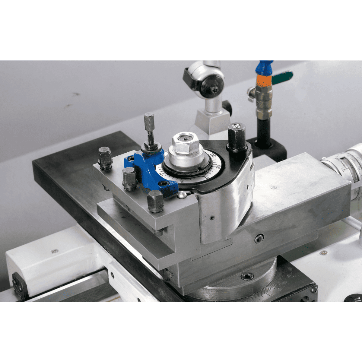 Master 400 Universal Lathe with Display, Including 3-Axis Digital Display 