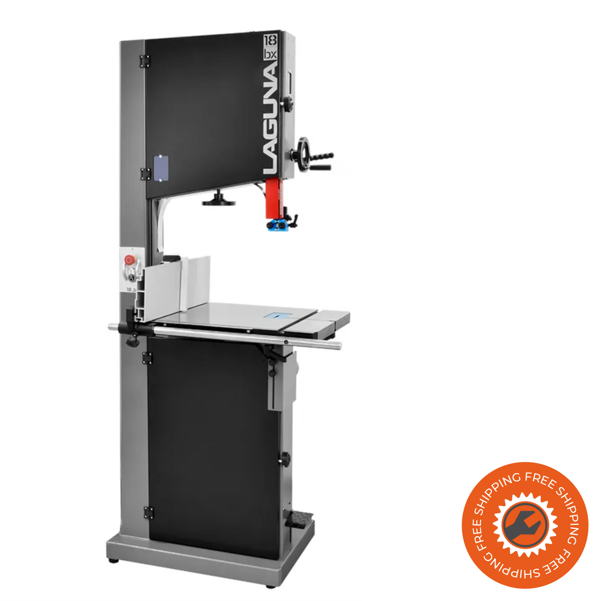 La 18BX in azione su un banco da falegname, mentre esegue un taglio profondo su una trave in legno massello.