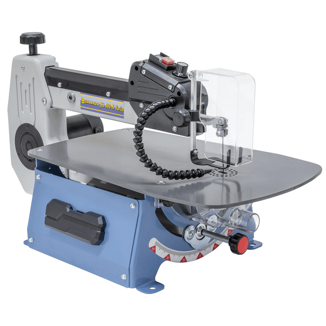 La SS 460 N Vario Bernardo è una sega da traforo compatta e potente con regolazione continua della corsa, braccio inclinabile ±45° e struttura in alluminio, ideale per tagli artistici e artigianali su diversi materiali.