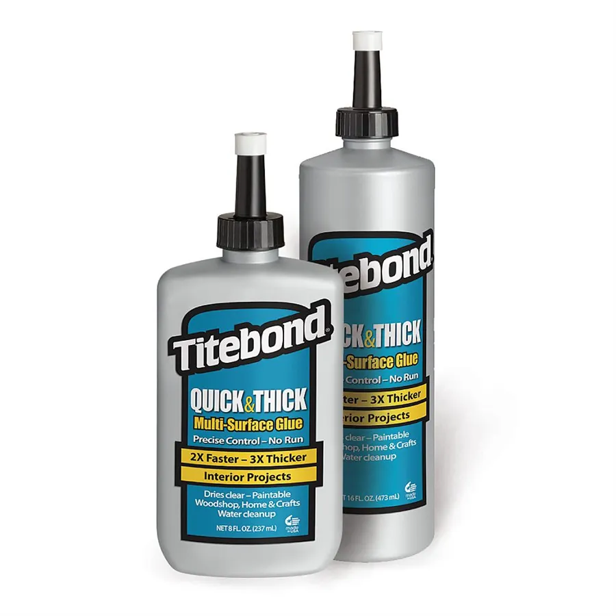 Flacone di Titebond Quick & Thick, colla PVA multi-superficie 2× più veloce e 3× più densa, ideale per applicazioni verticali, rapida e trasparente dopo l’asciugatura.