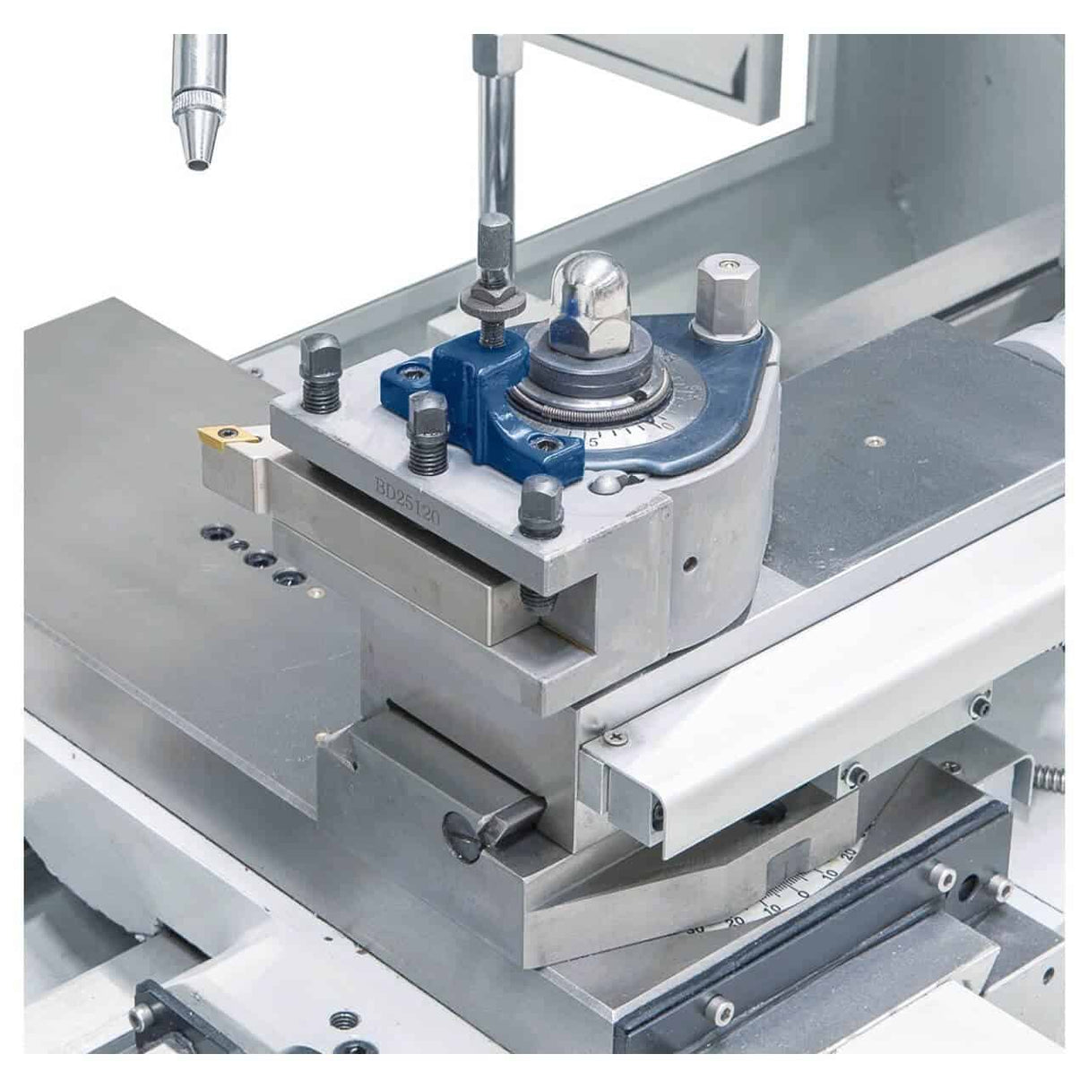 Compact 410 x 1000 V-constant universal lathe