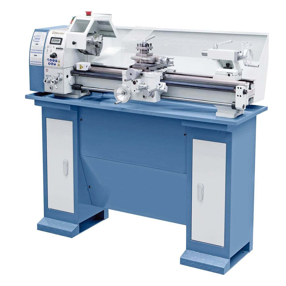 Tornio Bernardo Profi 750 LZ / 230 V con passaggio barra Ø 26 mm, velocità variabile elettronica e dotazione completa di accessori.